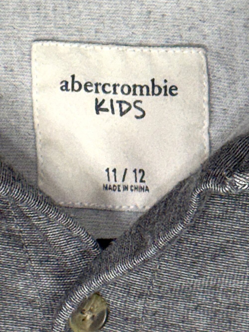 Abercrombie Fitch Kids Gray Colorblock Long Sleeve Button Roll-Tab Shirt 11/12 - Picture 3 of 6